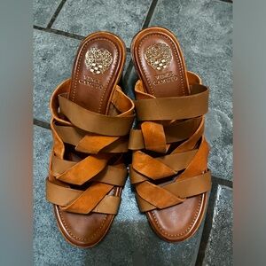 Vince Camuto women leather sandal.